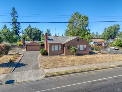 295 Clearlake Avenue