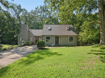 6 Foxcroft Rd