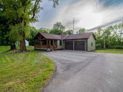 2114 State Road 227 N