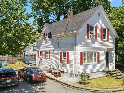 7 Woodwards Ln