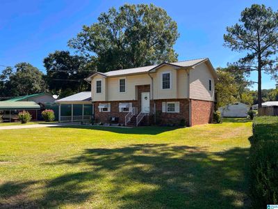 910 Mitchell Dr SW
