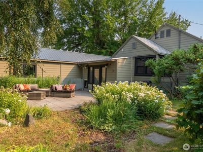 1102 Methow Valley Highway E