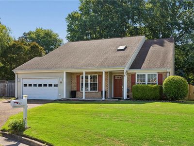 806 Holland Ct