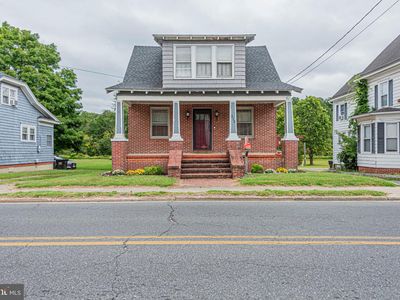 215 N Main St