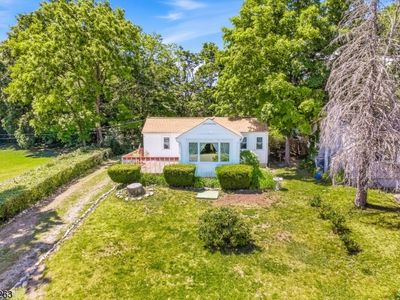 Property at 54 Summit Dr, Wantage, NJ