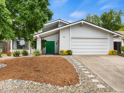 5213 Butterwood Cir