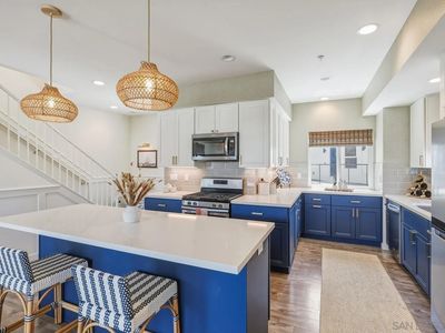 4100 Voltaire St Unit 101