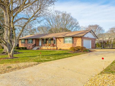 6829 Bacon Ln