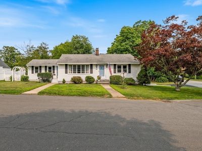 50 Fernwood Ave