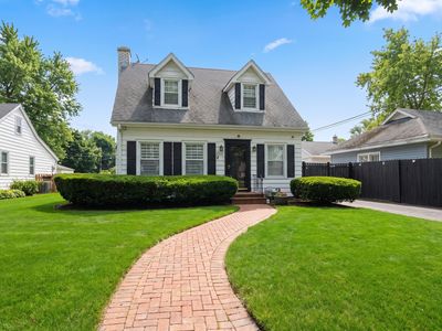 1113 Douglas Ct