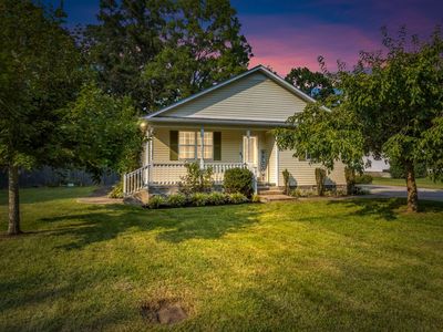 226 W Doak Rd
