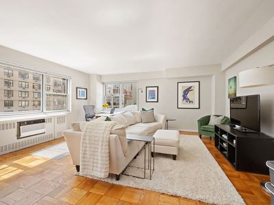 333 E 46th St APT 20B