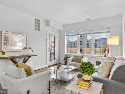 2905 Bleeker St #4-402