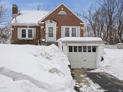 53 Edison Ave