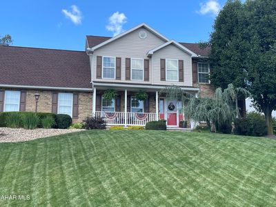 108 Deerfield Ln