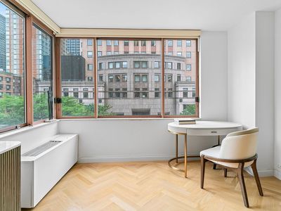 350 W 50th St APT 5N