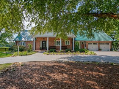 688 Corinth Rd