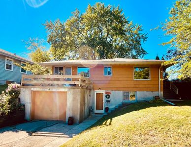 3121 Golden Valley Rd