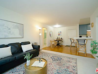 320 S Ardmore Ave APT 323