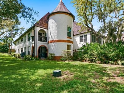 230 N BAYSHORE BOULEVARD #207