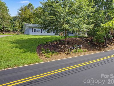 575 Sand Hill Rd