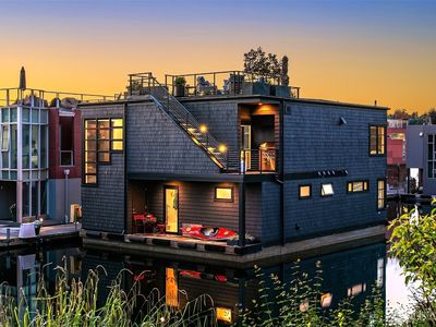 2821 Fairview Avenue E #5