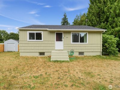 1370 NE Vena Avenue