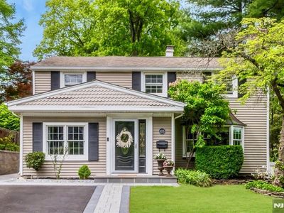 105 Bergen Ave