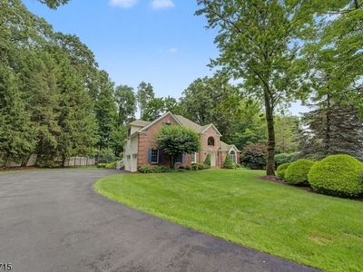 7 Melissa Dr