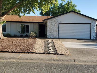 6937 Woodmore Oaks Dr