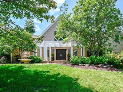 2433 Lakeridge Dr