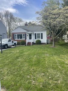 209 Beverley Ave