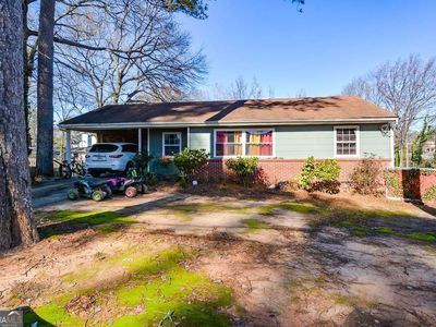 595 Floyd Dr SE