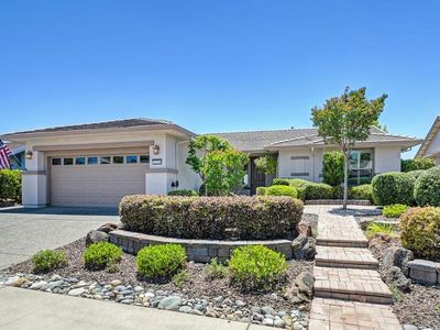 2229 Longspur Loop