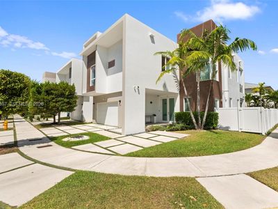 10431 NW 68th Ter