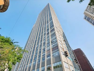 655 W Irving Park Rd APT 1211