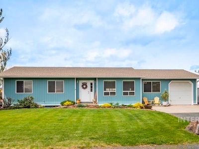 1003 Grand Fir Dr