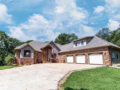 320 Ridgecrest Drive