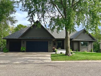 550 Pine Ridge Ct
