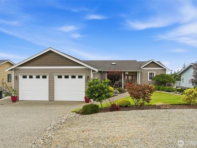 784 Gladstone Drive