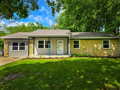 Property at 20 Kings Ct, Mooresville, IN
