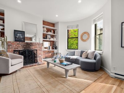 9 Albemarle St APT 3