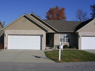 2323 Centreville Ave