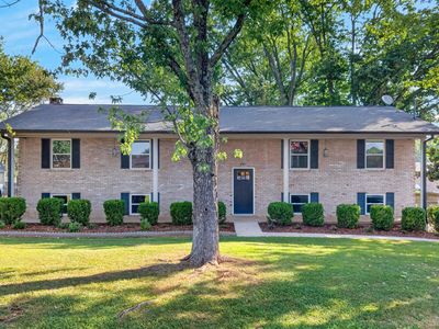 496 Phyllis Cir