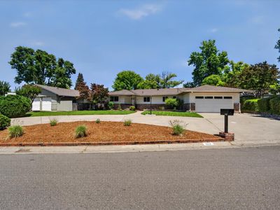 812 Columbia Dr
