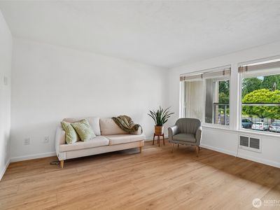 101 SW 119th Street #202