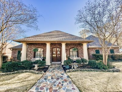 170 Bridlewood Dr