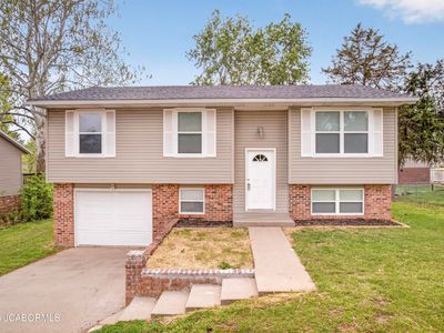 5545 Bradley Dr