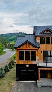 3 Black Diamond Rd #3