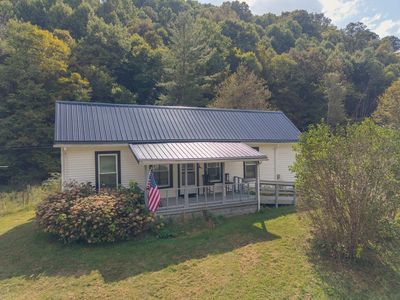 624 W Blue Grass Trl